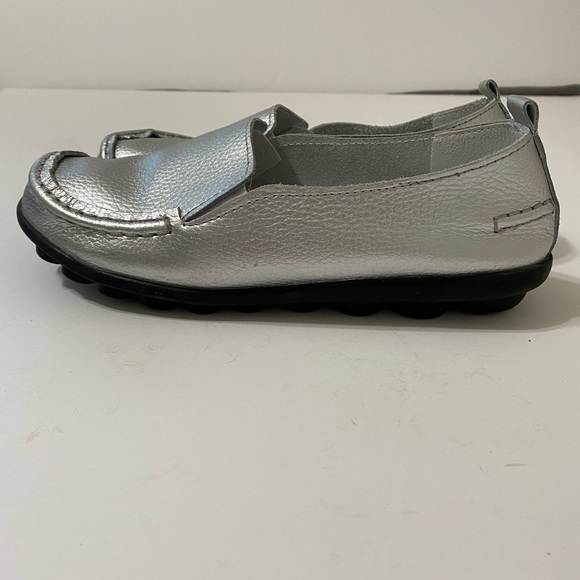 Silver Orthopedic Leather Flats Size 40 - Picture 2 of 12
